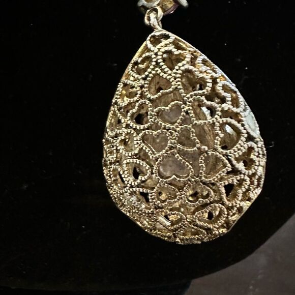 Vintage Filagree Heart Diffuser Necklace - Picture 3 of 6